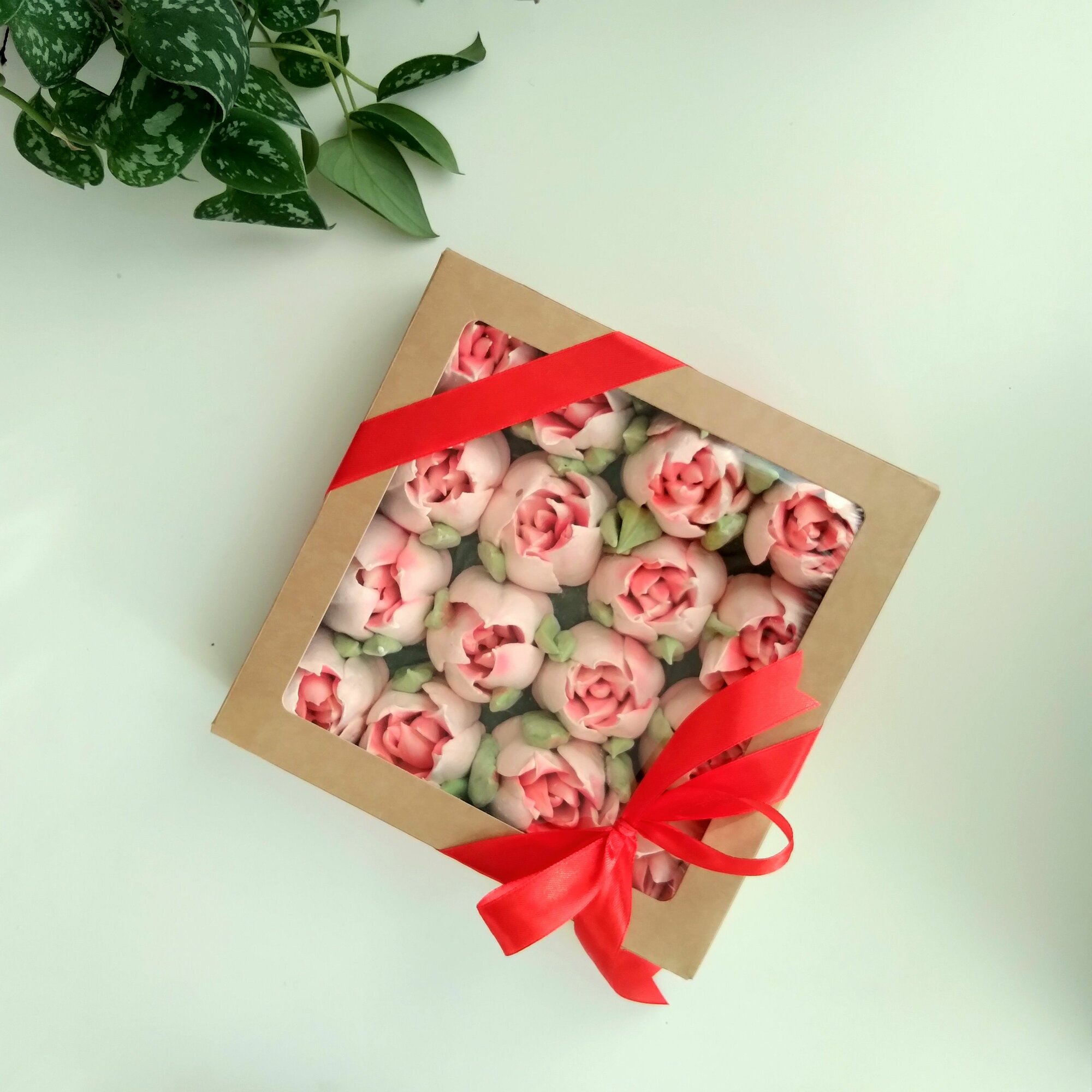 Зефирные тюльпаны со вкусом клубники в подарочной упаковке натуральный состав - фотография № 10