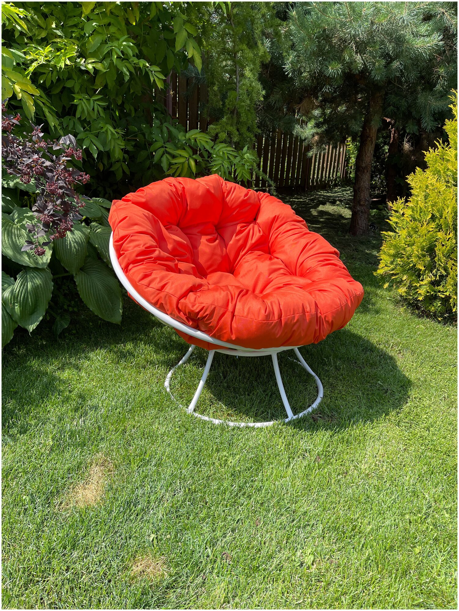 Кресло m-group папасан белое, оранжевая подушка - фотография № 4
