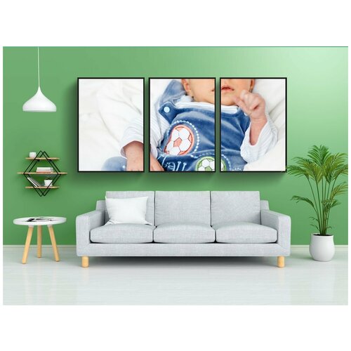 фото Набор модулных постеров для интерьера "детка, мяч, мальчик" 60x90 см. в тубусе, без рамки lotsprints