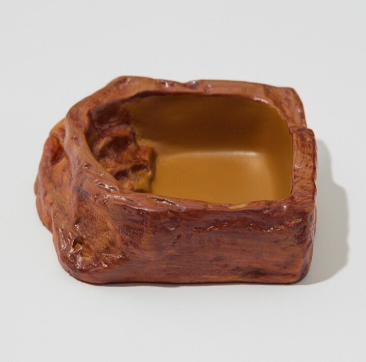 Миска NOMOYPET "Камень" малая квадратная 8*7*2,8 см, ц. коричневый - фотография № 3