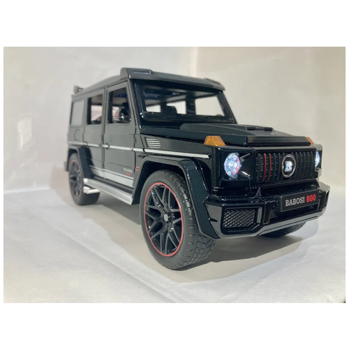 С имитацией выхлопа Мерседес Гелик BRABUS 800 1:18 28 см инерция, открыв. двери, капот, багажник, склад. зеркала, поворачиваются колеса, свет и звук