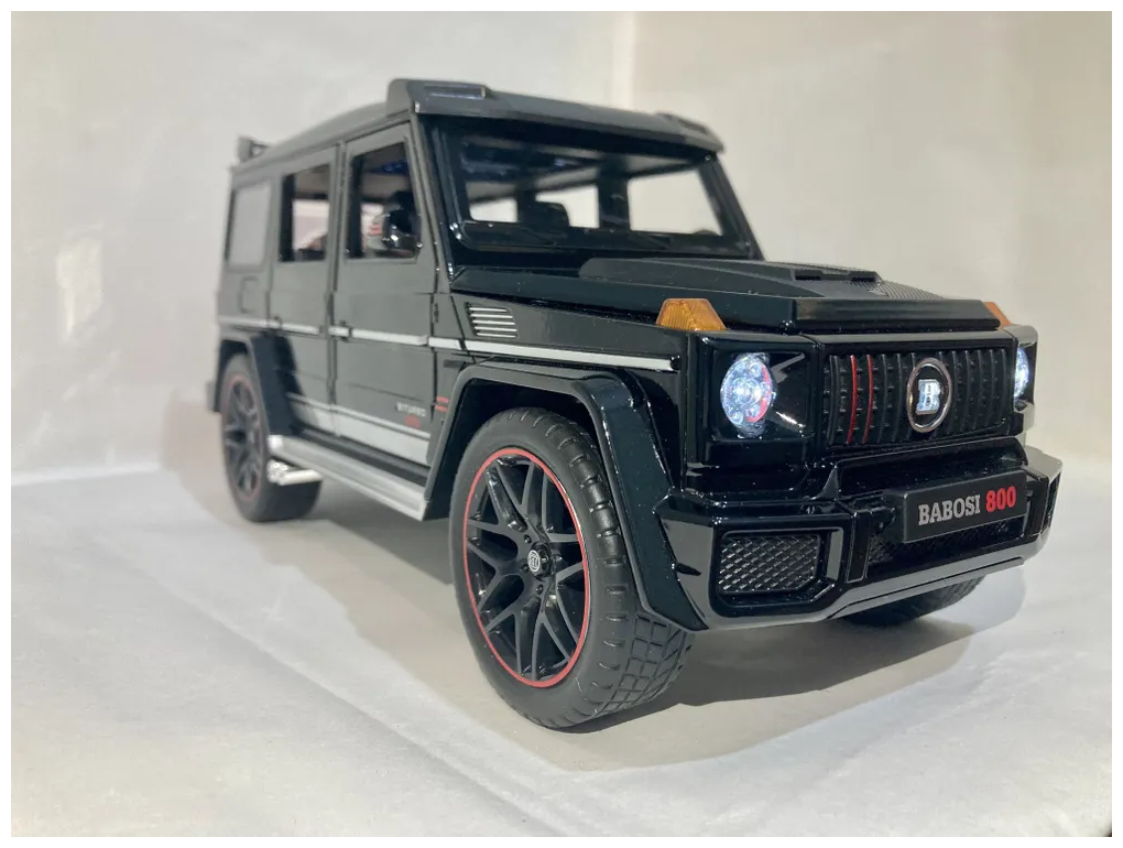 С имитацией выхлопа Мерседес Гелик BRABUS 800 1:18 28 см инерция, открыв. двери, капот, багажник, склад. зеркала, поворачиваются колеса, свет и звук