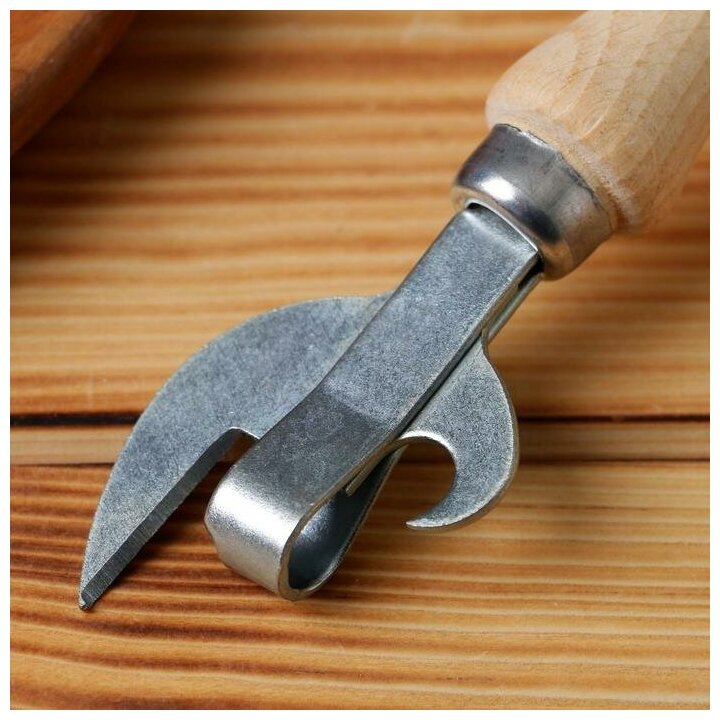 Открывашка с деревянной ручкой / открывашка лакированная / консервный нож - фотография № 3