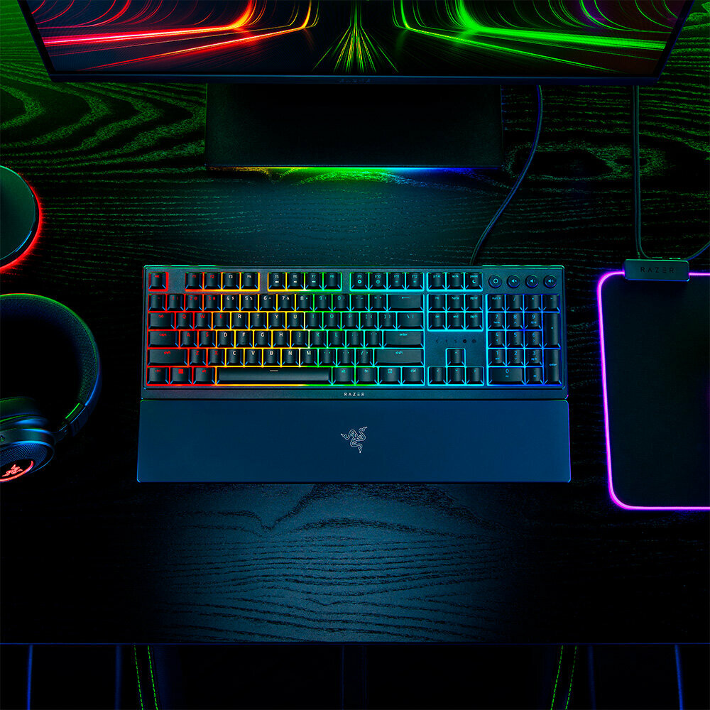 Игровая клавиатура Razer Ornata V3