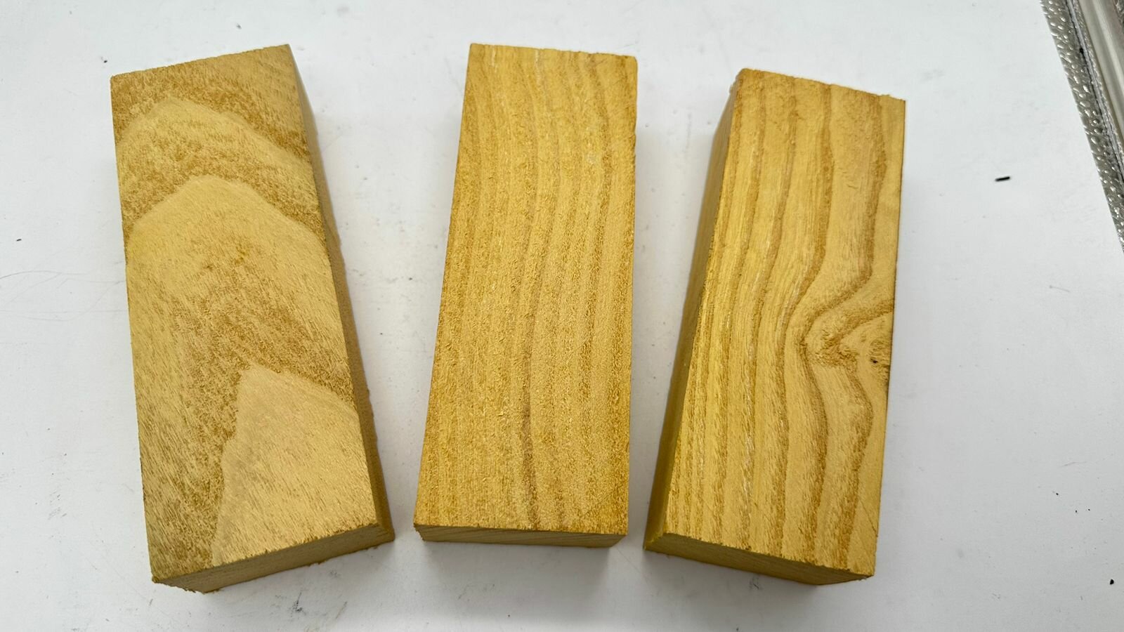 фото Древесина Шелковицы ( Тутовое Дерево ) - Размер бруска 135*45*30 +- 2-3 мм