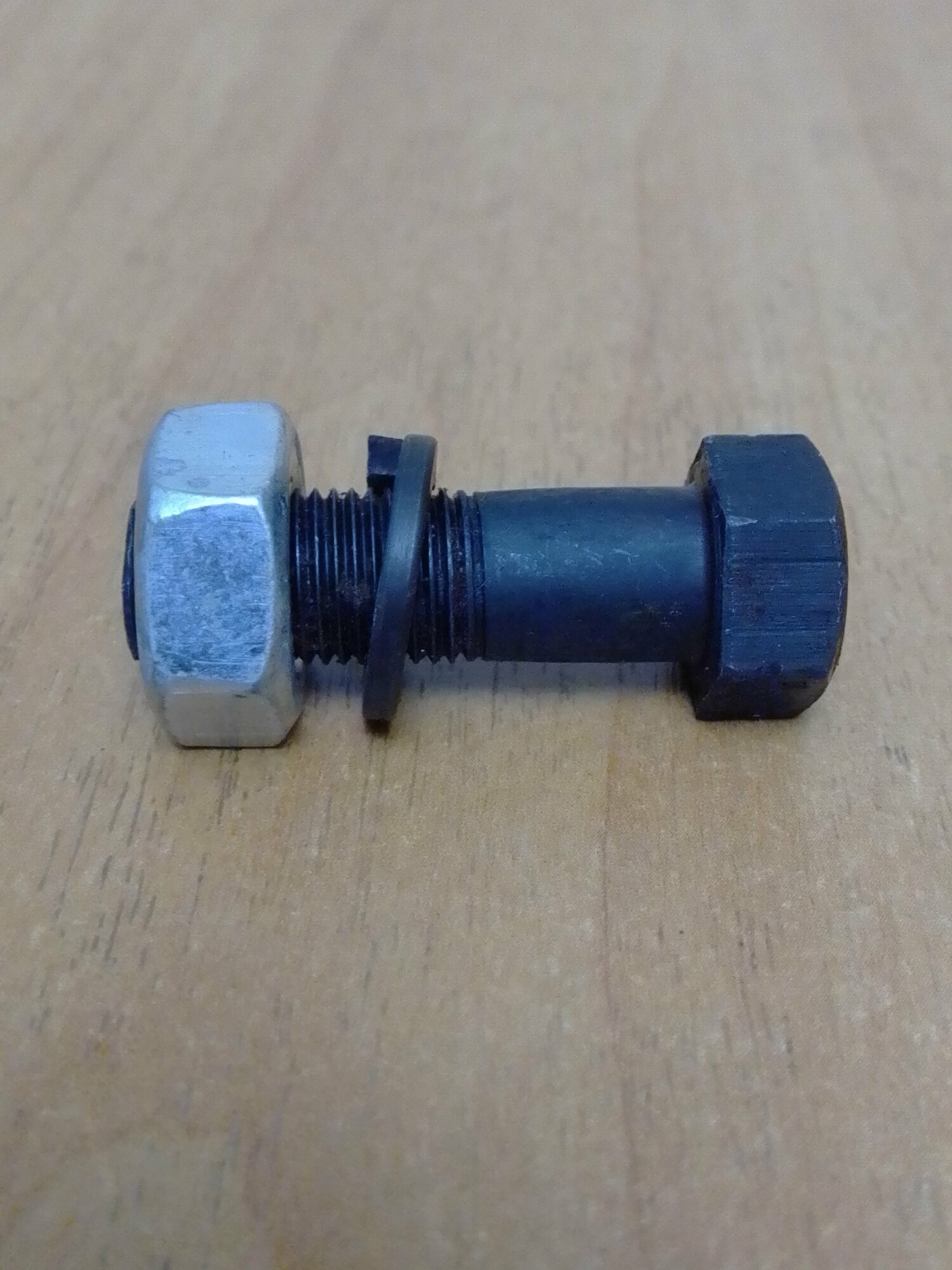 фото 290784-п29 . Болт М10х1х30 в сборе с гайкой и гровером для автомобилей (кардана Волга, Газель, УАЗ и др.). Красная Этна