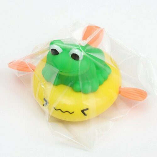 Заводная игрушка для ванны с брызгалкой Лягушка Крошка Я 600₽