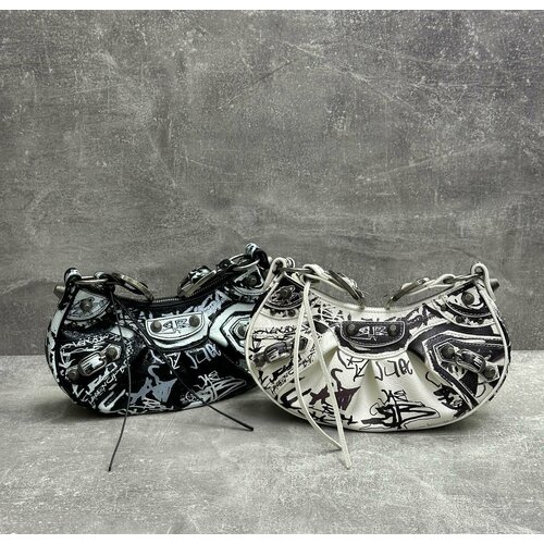 Сумка багет BDM CAGOLE, фактура гладкая, стеганая, черный, белый