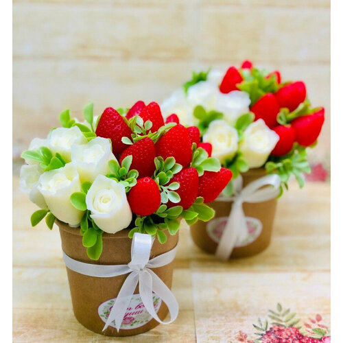 Букет цветов ручной работы из мыла в стакане