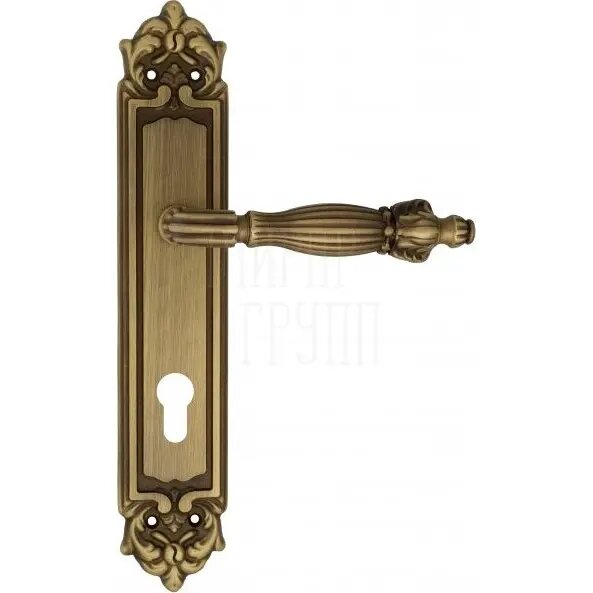 Дверная ручка Venezia "OLIMPO" на планке PL96 матовая бронза (cyl)