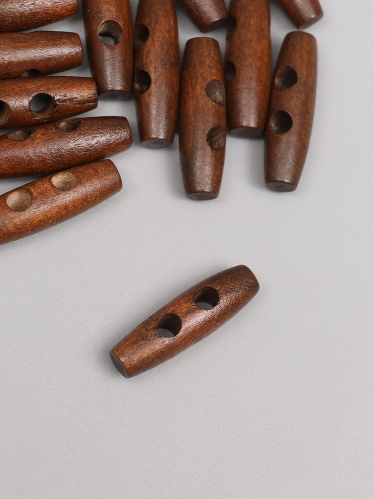 Пуговицы дерево для творчества 2 прокола "Цилиндр" набор 20 шт 4х11х11 см