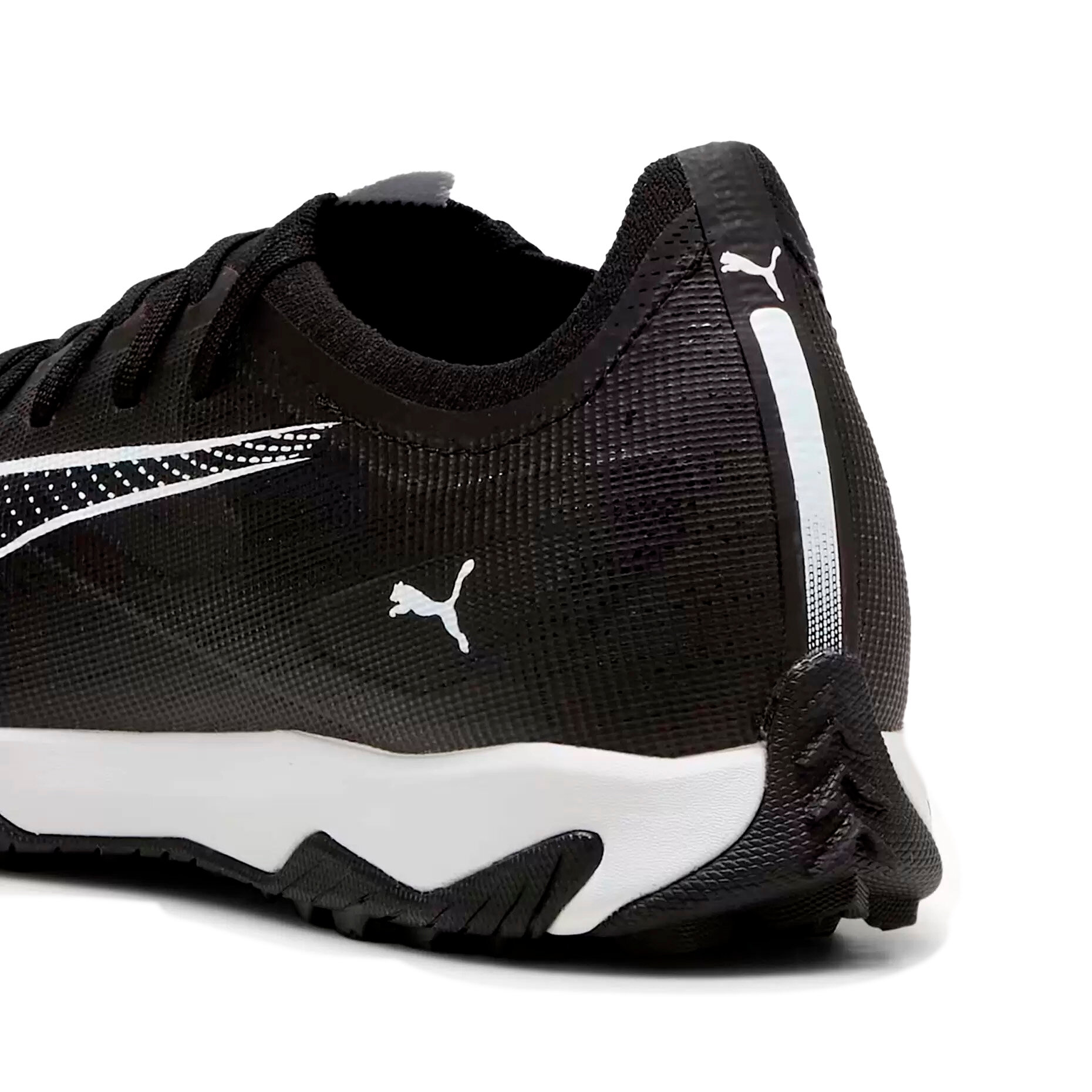 Бутсы PUMA Ultra 5 Match TT, размер 7.5 UK, черный — фото 1