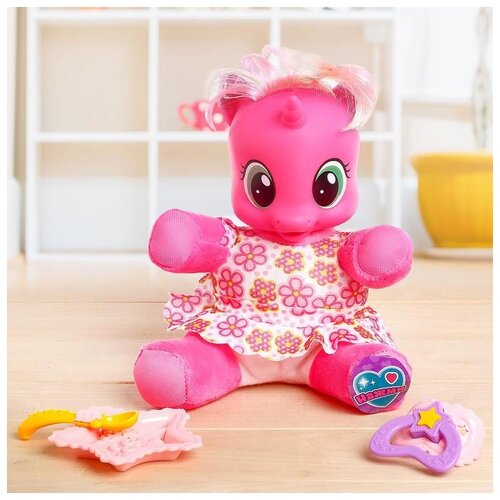 Интерактивная игрушка Любимая пони с аксессуарами, свет, звук, цвет розовый ZABIAKA 6889090 .