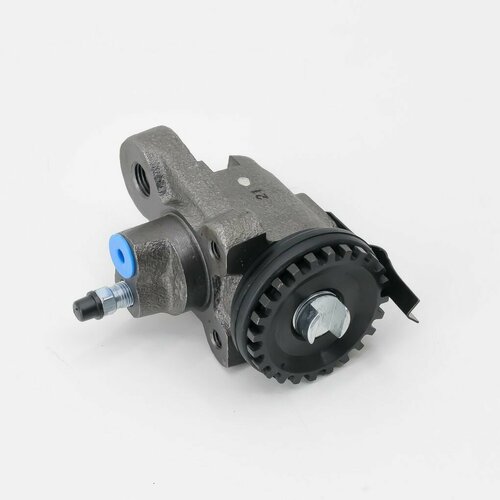 Рабочий тормозной цилиндр передний ISUZU FORWARD 425565 диаметр 36 с прокачкой правый MIYACO 6110₽