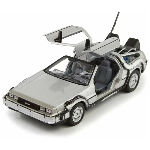 делориан модель масштаб 1 24 назад в будущее back to the future die cast time machine Коллекционная модель машины времени 1:24 Делориан BACK TO THE FUTURE III (Назад в будущее. Часть 1)