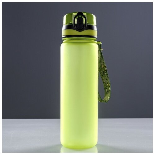 Бутылка для воды 600 мл, крышка закручивается, на кнопке, на браслете, зеленая, 6х22.5 см