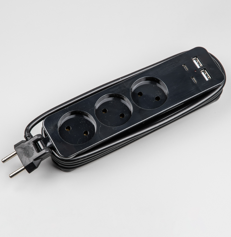 фото Удлинитель серии Travel. S-CT3-1.8UC BLACK. шнур 1.8м. 3 гнездa. 10A. б-з. 2USB+2TYPE C3.1A. Черный.