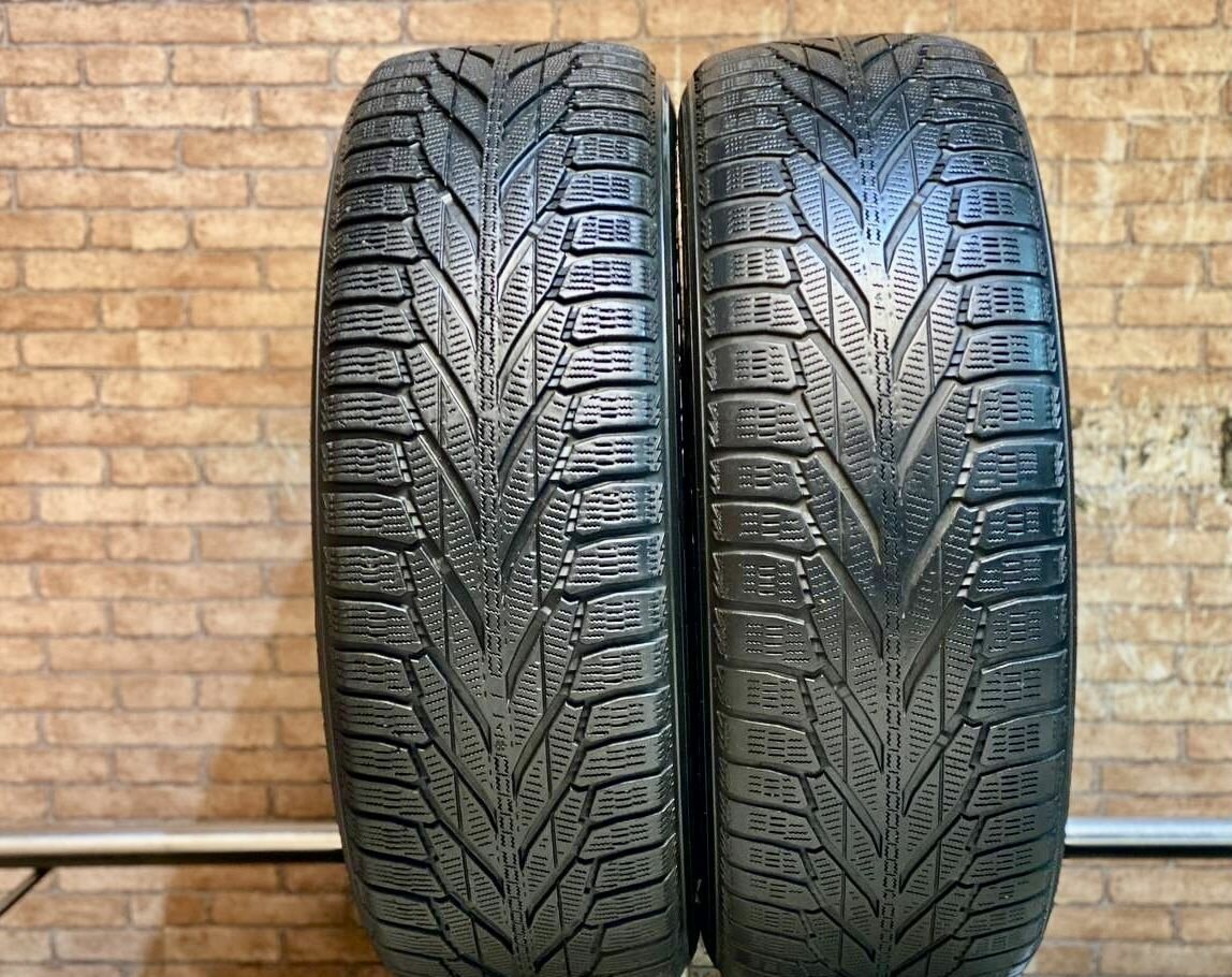 Nokian Tyres Hakkapeliitta R2 SUV 235/65 R17