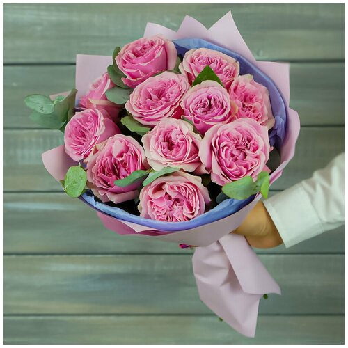 Букет из 11 розовых пионовидных роз Д