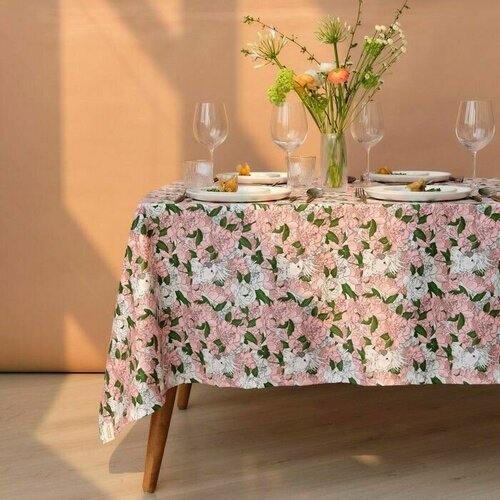 Скатерть 110x149 см Прямоугольная Животный мир Сатин 1790₽