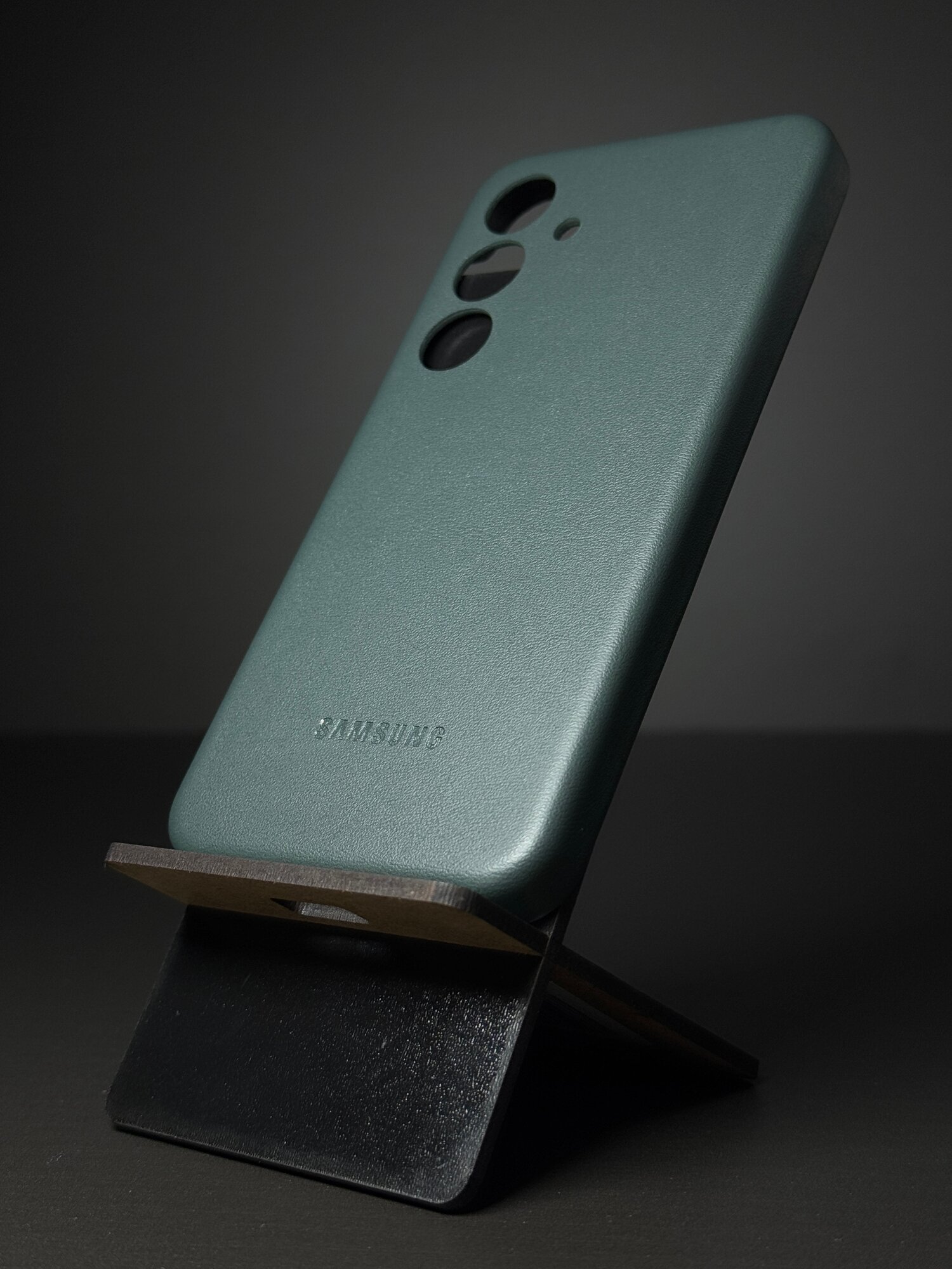 Leather Case S24/Кожаный чехол-накладка на Galaxy S24 (Галакси С24) премиум, цвет зеленый