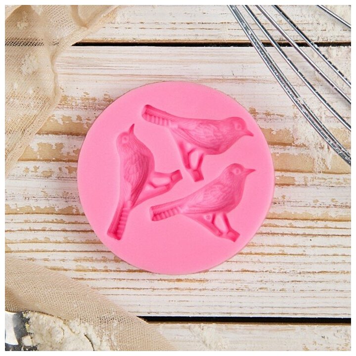 Молд Доляна «Три птицы», силикон, 6,5×1,1 см, цвет розовый