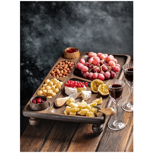 Менажница на ножках из темного дуба