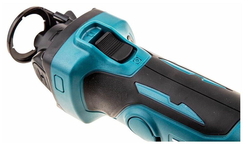 Аккумуляторный фрезер-гипсорез MAKITA DCO180Z - фотография № 3