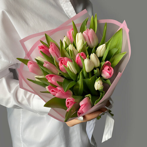Букет из розовых и белых тюльпанов 25 шт Sharonline