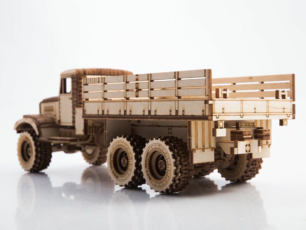 Конструктор из дерева. Грузовой автомобиль КРАЗ-255 бортовой, 1:35. Baumi 11005 — фото 1