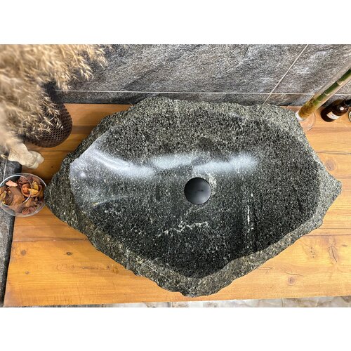 Раковина из натурального камня Black Swan Stone Shine 66х43 27800₽