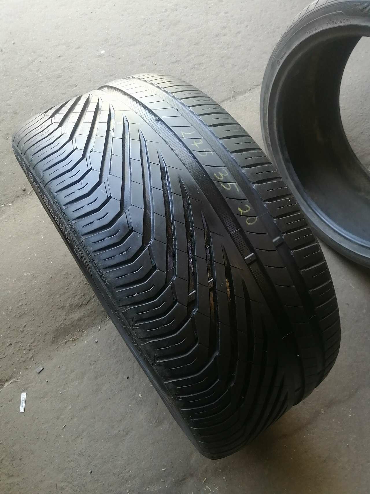 275/35 R20 Uniroyal Rain Sport 3