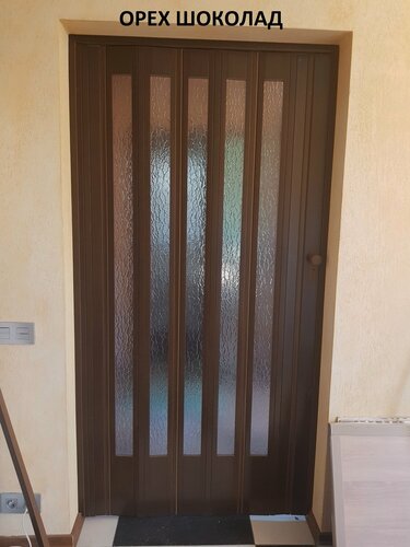 Изображение товара Дверь гармошка премиум 2030х1601мм орех шоколад полуматовый остекленная с замком и колесиками