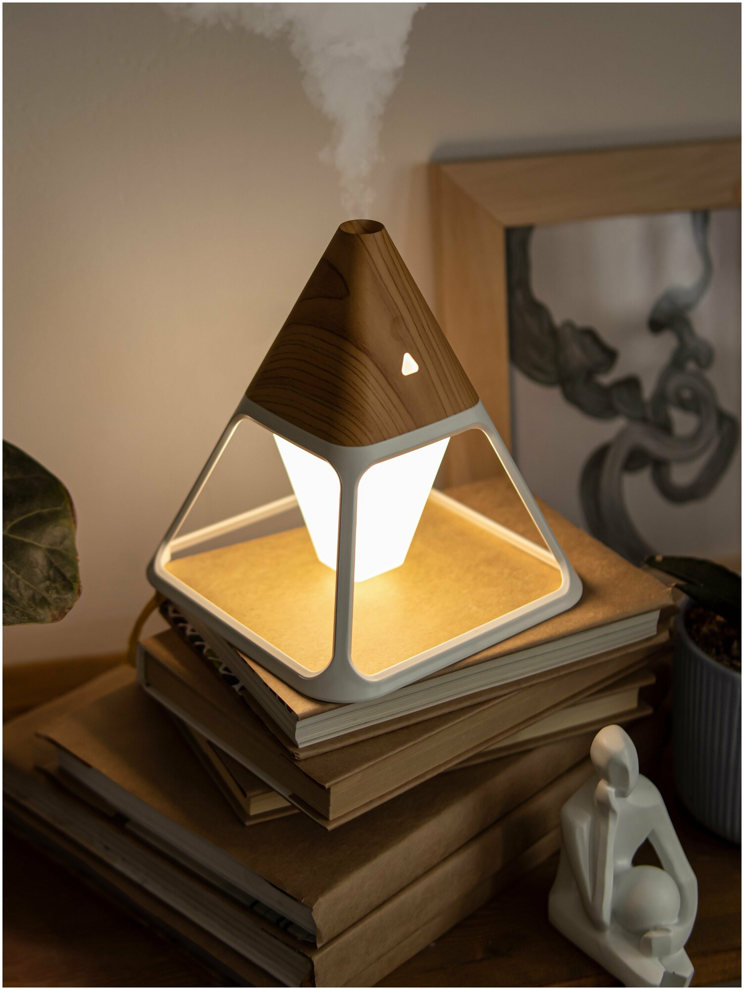 Декоративный настольный ночник-светильник с функцией увлажнения воздуха, прикроватный воздухоочиститель в спальню или детскую комнату - фотография № 13