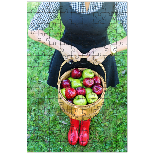 фото Магнитный пазл 27x18см."корзина яблок, собирание яблок, женщина" на холодильник lotsprints