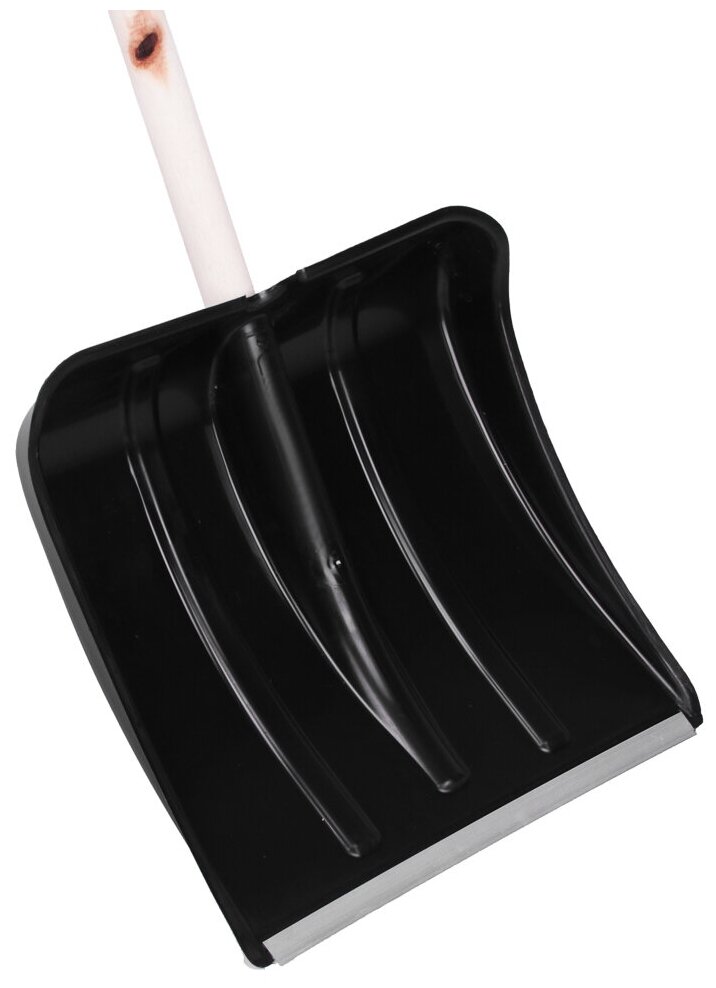 Лопата для уборки снега черная пластмассовая витязь 380*365мм, с деревянным черенком и пластиковой ручкой - фотография № 6