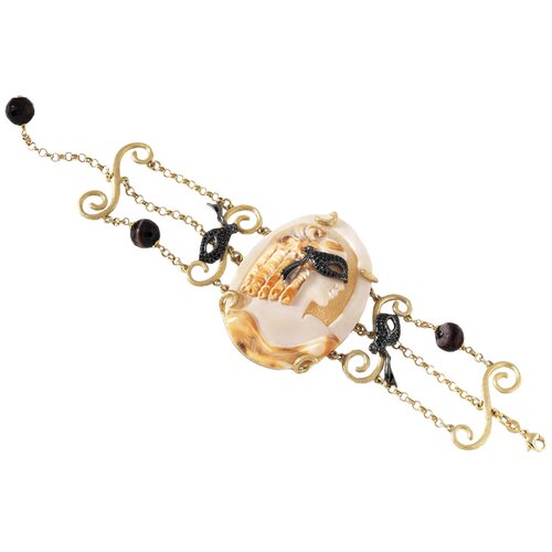 Браслет Misis, серебро, 925 проба, золочение, эмаль, фианит, агат, камея, длина 20 см., белый, черный
