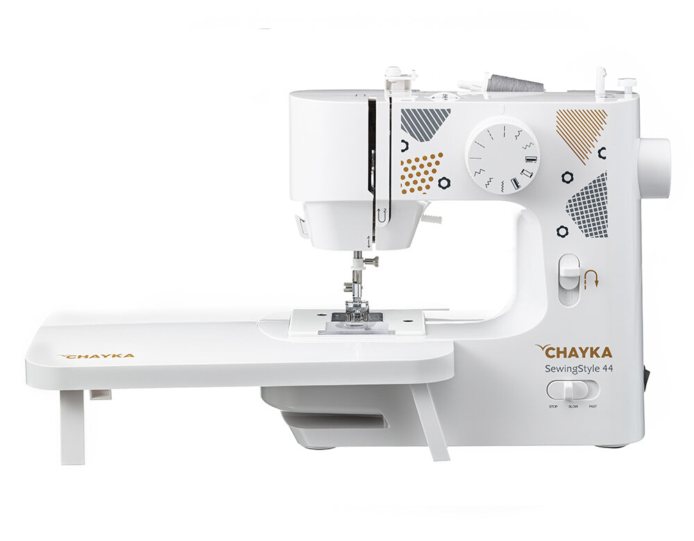 Швейная машина CHAYKA Чайка SewingStyle 44 + столик