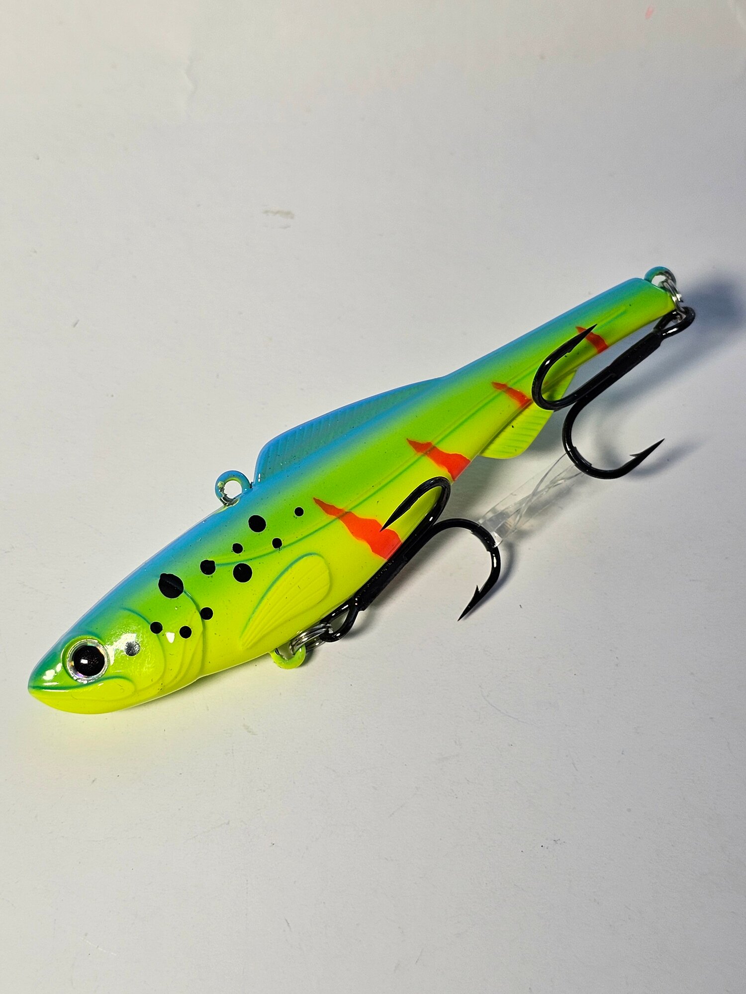 Раттлин  виб  на судака  на щуку Wagner Vib 90мм 26г  Цвет  UV 10