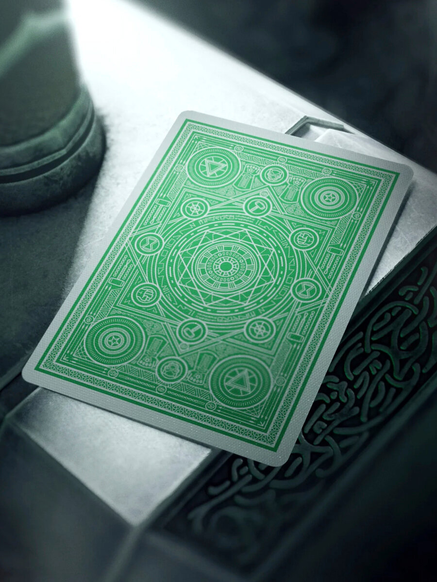 Карты Theory11 Avengers Infinity Saga Green Edition / Мстители Сага о Бесконечности зеленые — фото 1