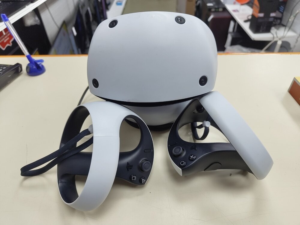 Шлем виртуальной реальности Sony PlayStation VR2 для PlayStation 5 , Б/У, Уценка
