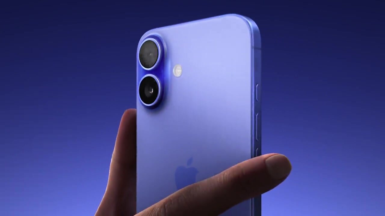 Смартфон Apple iPhone 16 128 GB, Dual nano SIM, ультрамарин/синий — фото 1