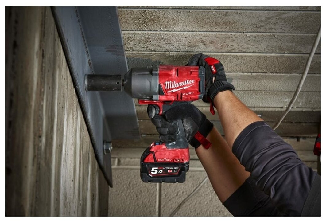 Аккумуляторный ударный гайковерт Milwaukee M18 ONEFHIWF34-502X - фотография № 10