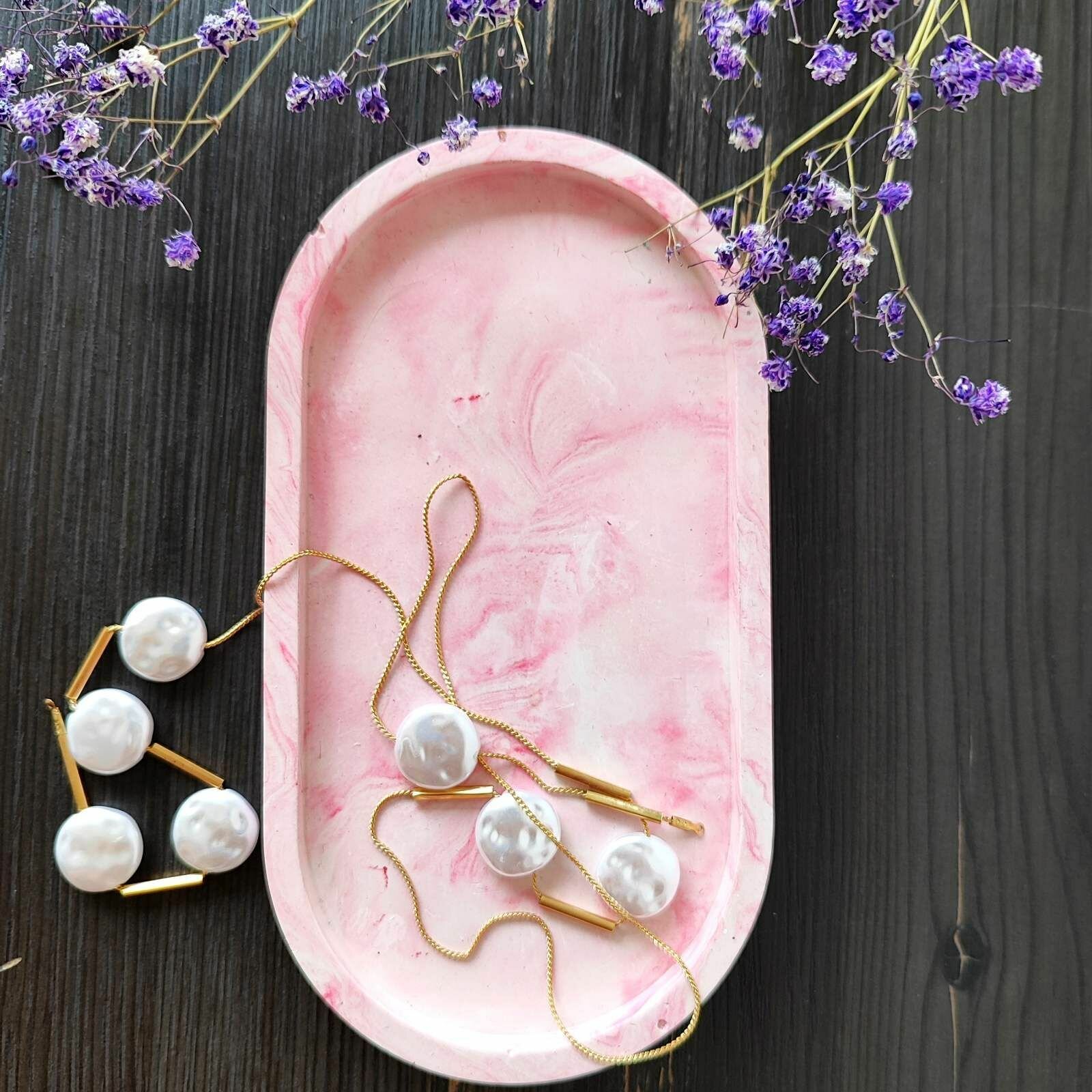 фото Подставка для украшений / Поднос из гипса / Поднос декоративный Цвет розовый мрамор