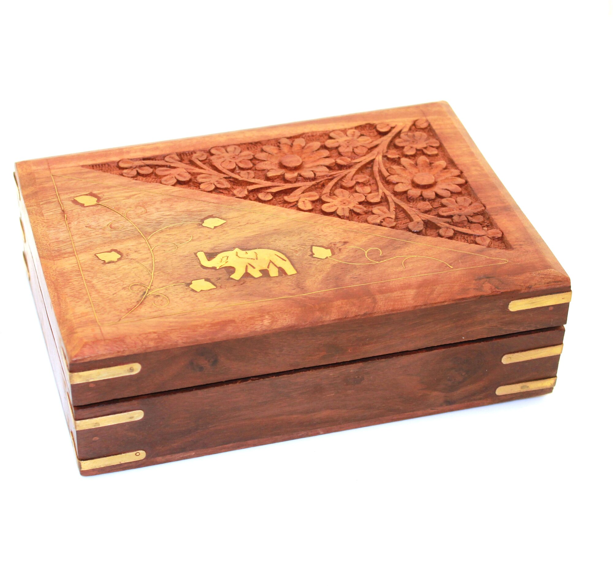 фото Деревянная шкатулка с латунным слоником и резьбой 20х12,5х6 см.
