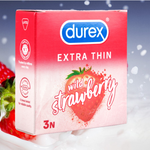 Презервативы Durex Wild Strawberry Flavoured Condoms / со вкусом лесной клубники /1 упаковка из 3 штук.