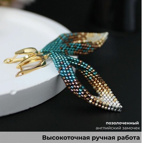 фото Серьги двусторонние valeria queen jewelry, нержавеющая сталь, бижутерный сплав, золочение, серебрение, бисер, подарочная упаковка, зеленый, золотой