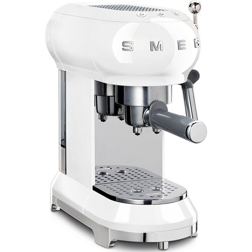 Кофеварка Smeg ECF01WHEU 5099000₽