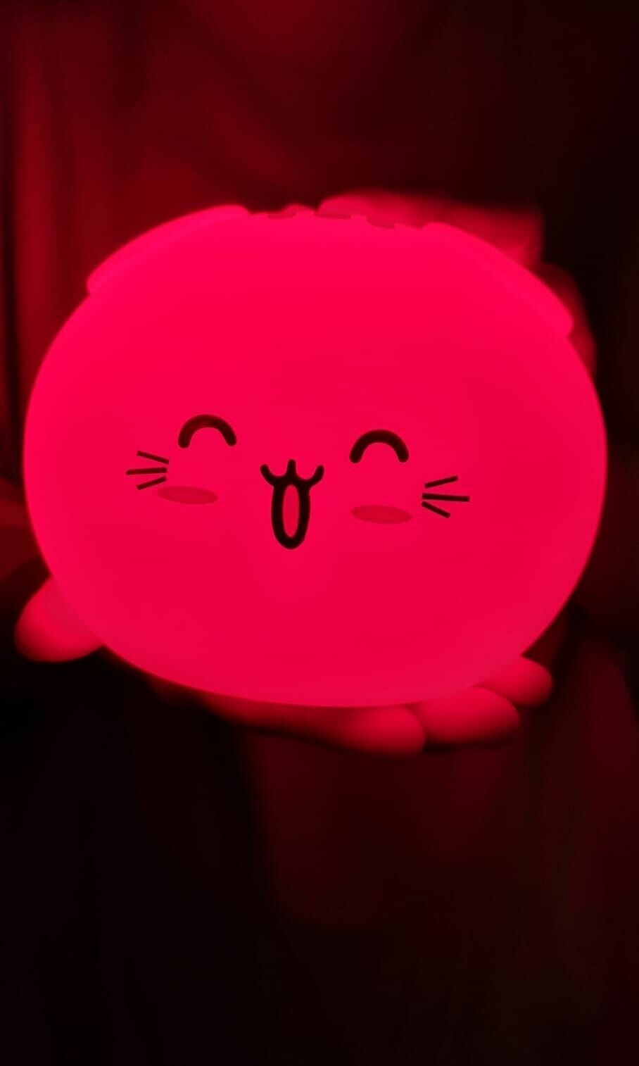 Детский беспроводной силиконовый светильник-ночник USB Котик с разноцветными подсветками. - фотография № 4