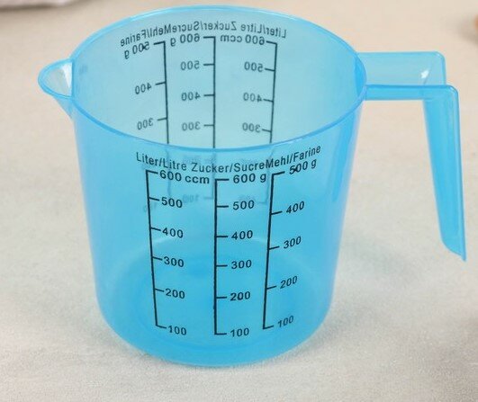 фото Стакан мерный (пластик) 600 мл, цветной